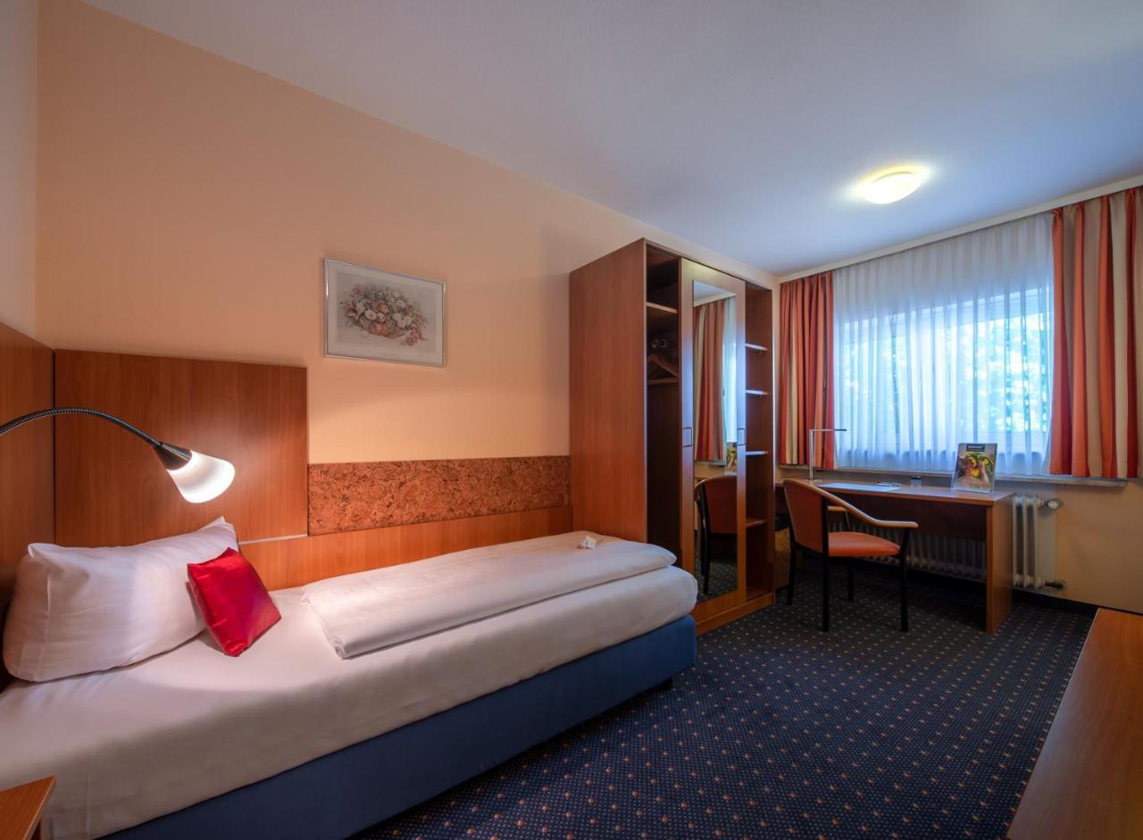 Parkhotel Obertshausen Exterior photo